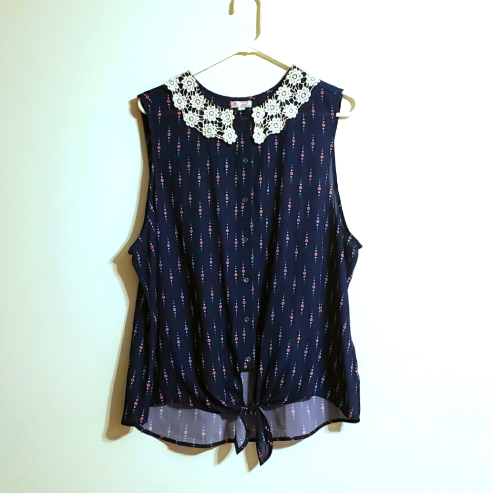 Marvel Her Universe Captain American Button-Down